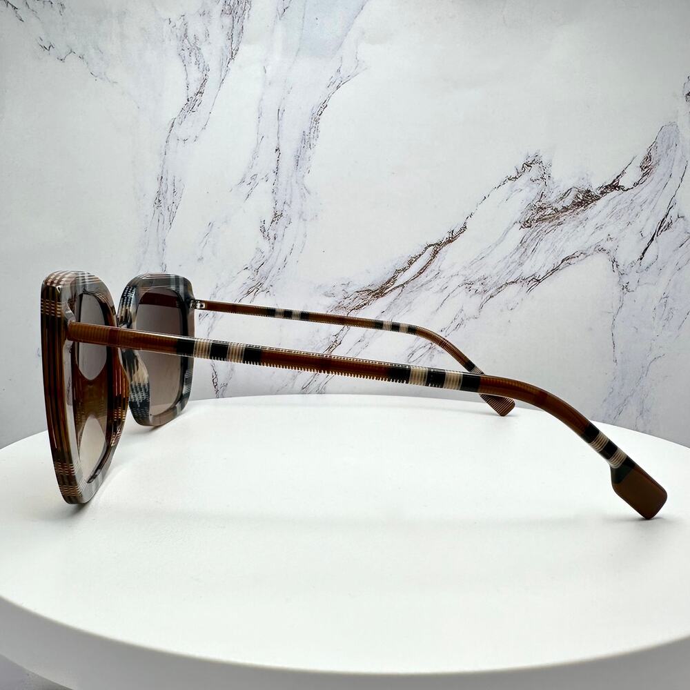 New Burberry Sunglasses Brown Check Square Frames Gradient Lens w/ Case BURBERRY - Picture 16 of 16